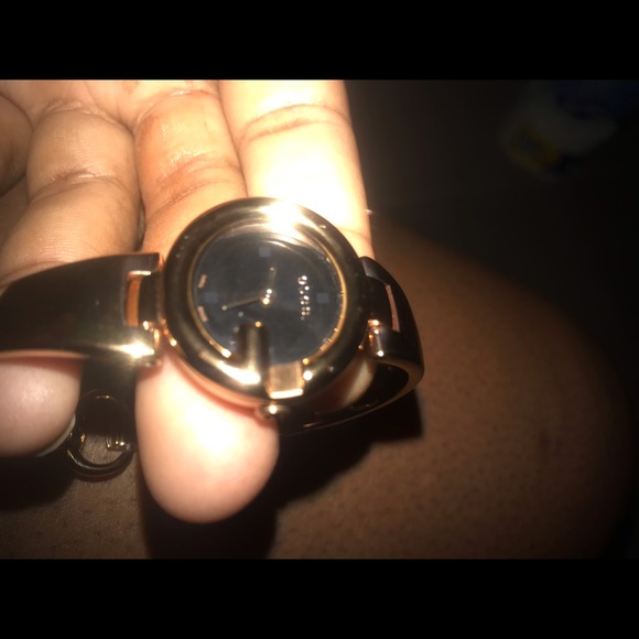 Gucci Watch (small) - Picture 6 of 6